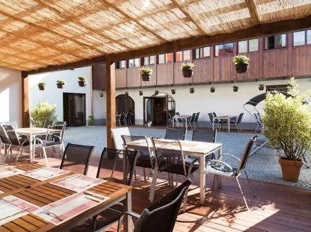 Restaurant Darwin فندق براغ